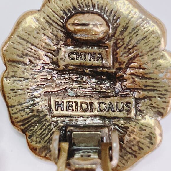 VTG Signed Heidi Daus Gold Tone Floral Clip On Earrings Glass Rhinestone Vibrant - Picture 6 of 9